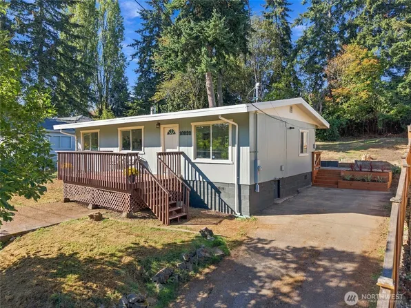 10233 8th Avenue SW, Seattle, WA 98146