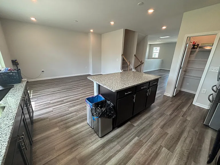 1045 Shoreside Dr — Photo 15