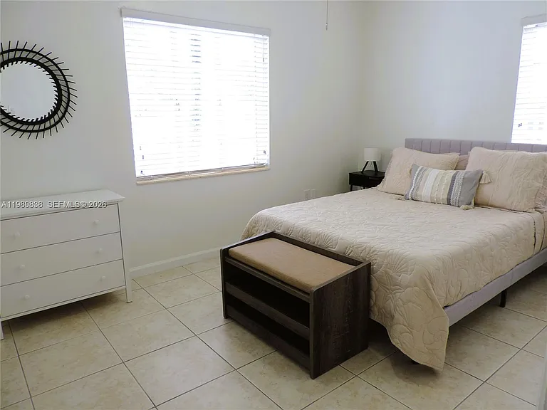 3134 SW 25th Ter — Photo 10
