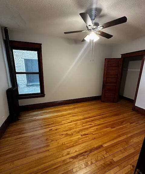 West Franklin Avenue Apartments — Photo 7