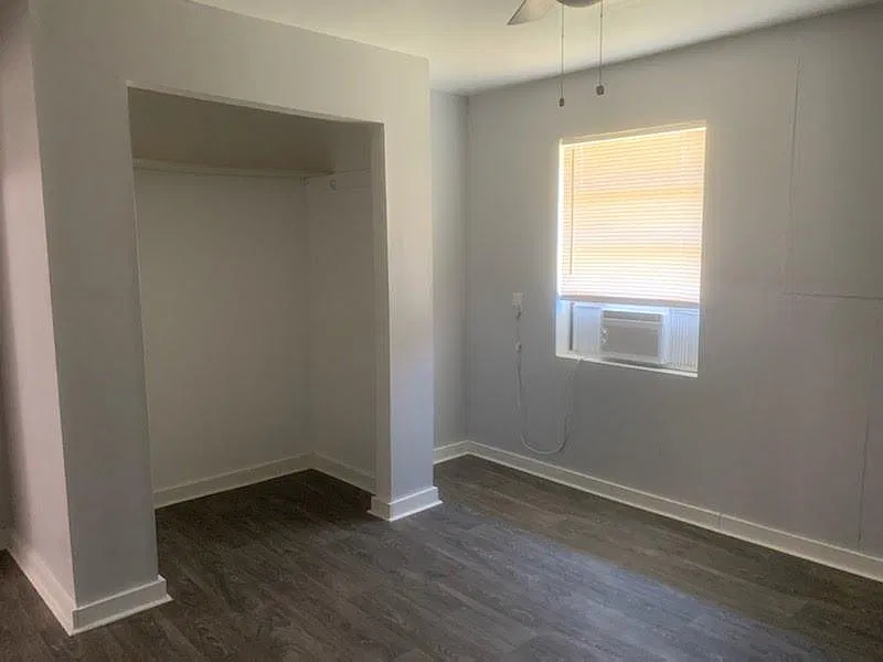 800 W Washington St — Photo 3