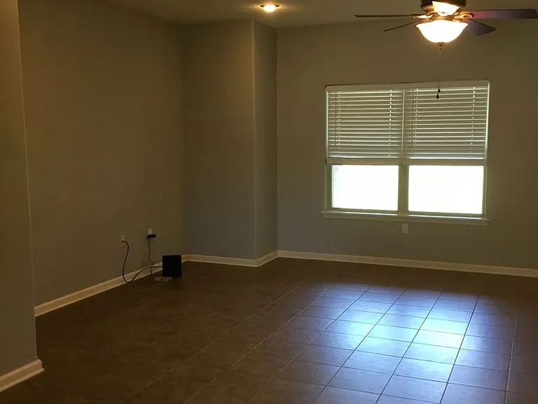 1625 Brookhaven St — Photo 3