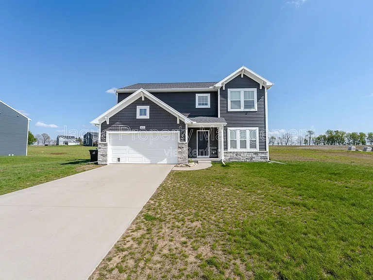 9424 Snow Valley Dr SE — Photo 1