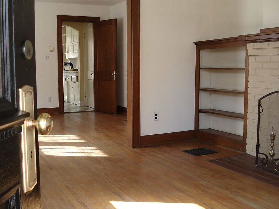 1st image of 875-877 Northwest Blvd