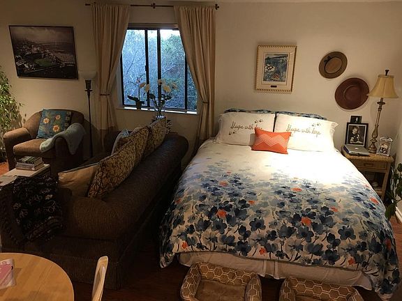 2nd image of 222 Marguerite Ave #222B