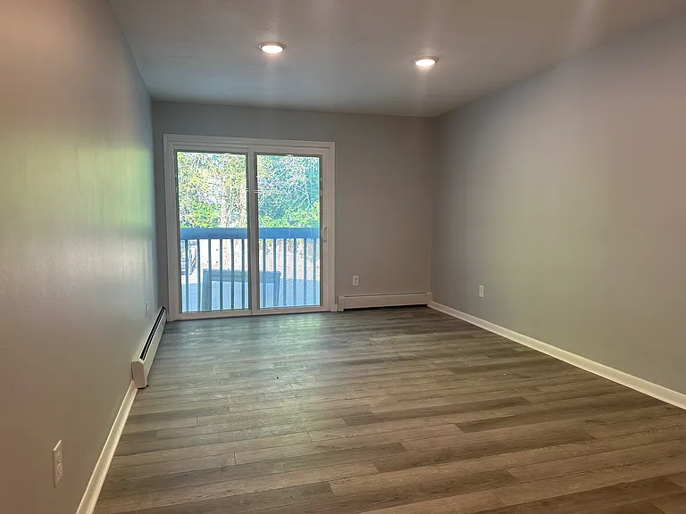 314 Oak St #5 — Photo 10