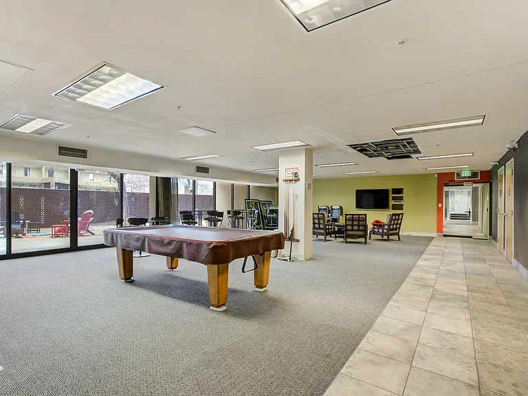 417 E Kiowa St #203 — Photo 20