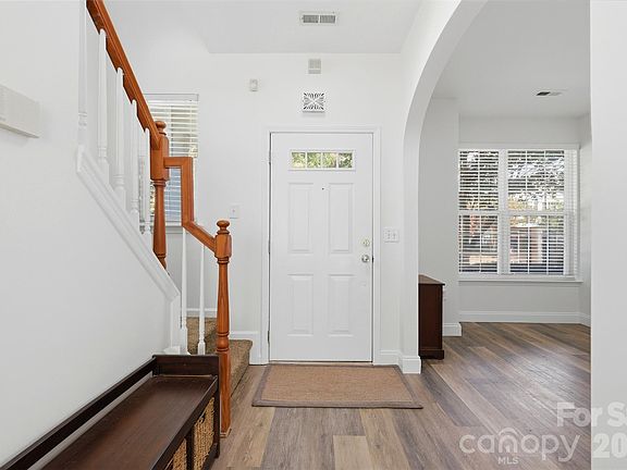 5th image of 700 Shellstone Pl