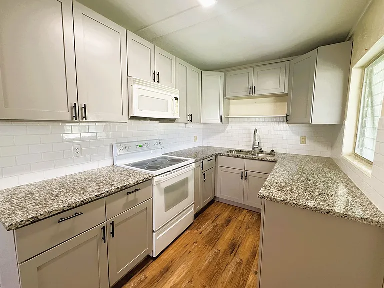 4380 Conway Blvd — Photo 4