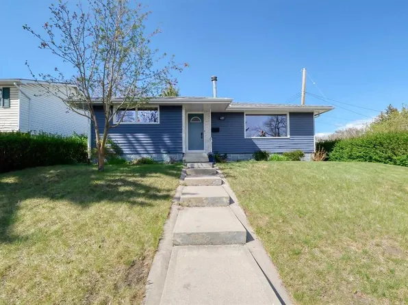 5940 S Dalkeith Hl NW, Calgary, AB T3A 1G6