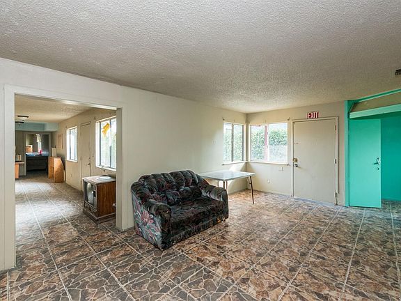 2nd image of 460 N Calaveras St #2