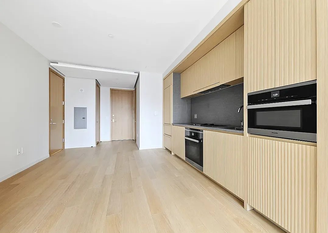 565 Broome Street — Photo 3