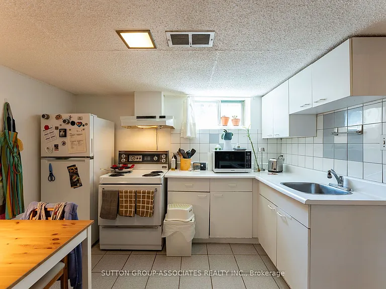 57 Aziel St #LOWER — Photo 7