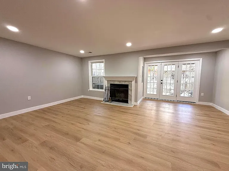 5836 Apsley House Ct — Photo 12