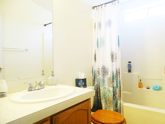 5th image of 375 W Ramona St Space 39