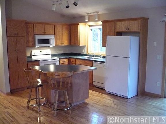 4th image of 2918 16th Street Ct S