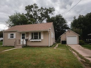 518 E Perry St, Belvidere, IL 61008