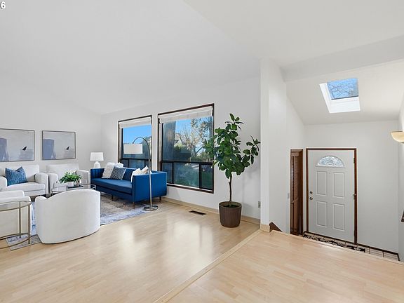 4th image of 2901 Carriage Way