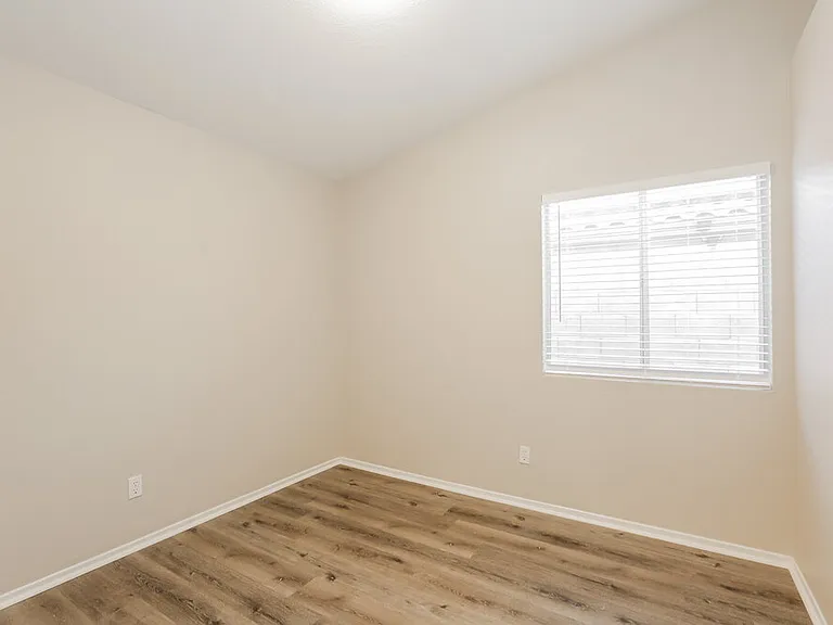 16183 W Buchanan St — Photo 14