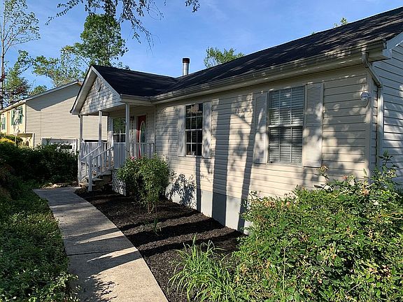2nd image of 4106 Lost Oaks Dr