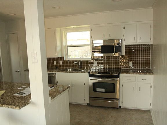 3rd image of 4305 Ashford Dr