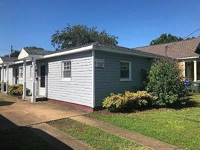 1st image of 1511 W 41st St #A