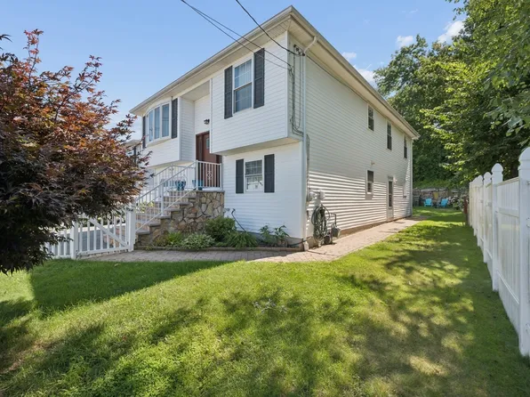 1200 Bay St, Fall River, MA 02724