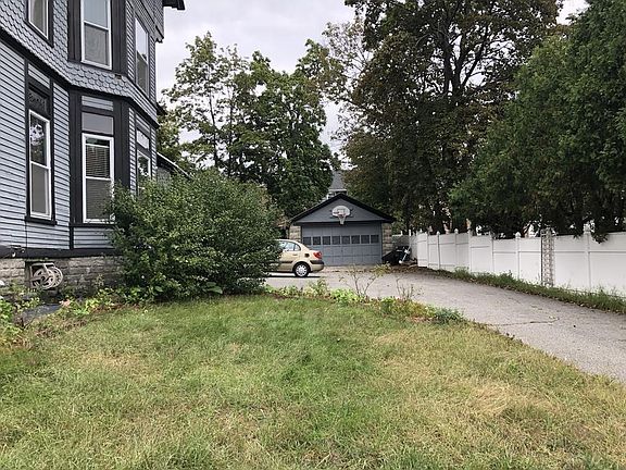 2nd image of 441 Westford St