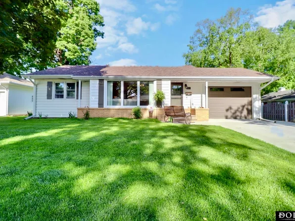 953 N William Ave, Fremont, NE 68025