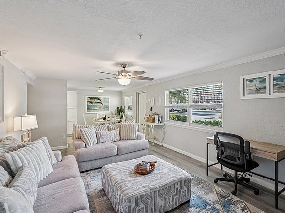 3rd image of 2515 1st St #9548e9e94