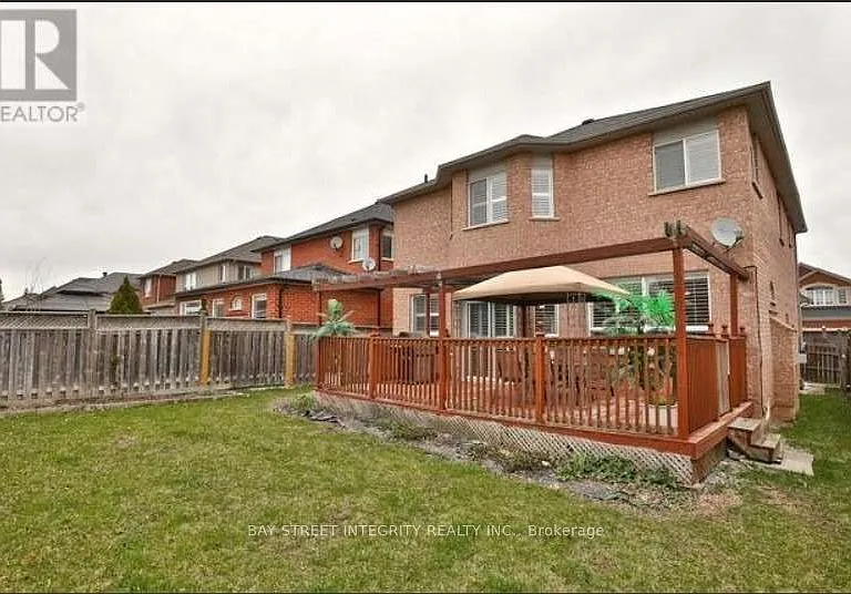 1383 Liverpool St — Photo 23
