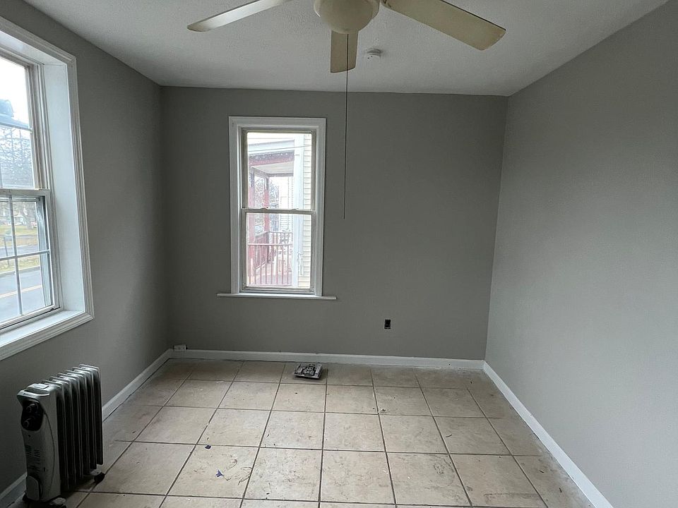 2nd image of 27 Winthrop Ave #1