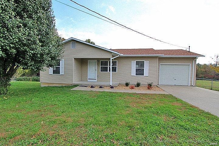 1st image of 821 Amanda St