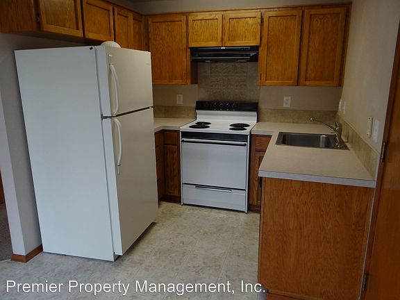4th image of 620 E Elm Ave