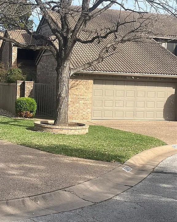 5813 Back Ct