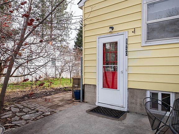 5th image of 156 Kensington Ave