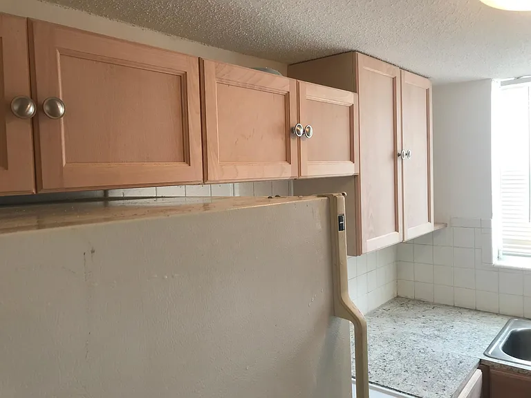 116 S Coates St #5 — Photo 5