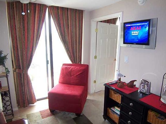 4th image of 201 Stillman St #201