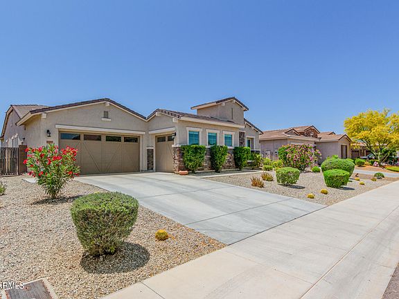 3rd image of 18397 W GOLDENROD Street