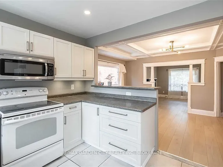 96 Beechwood Ave — Photo 16