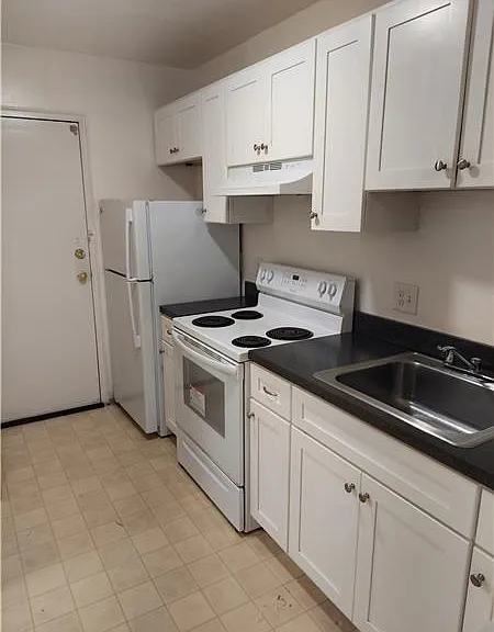 25 Brooks Ave #22 — Photo 1