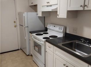 25 Brooks Ave #19, Quincy, MA 02169