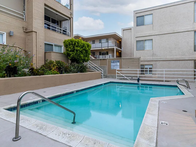 376 San Antonio Ave — Photo 23