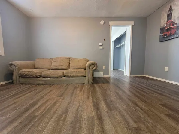 506 W 4th St #B, Grand Island, NE 68801