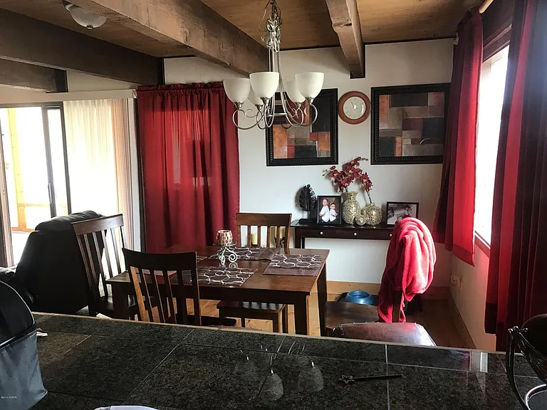 252 W Garnet Ave — Photo 5