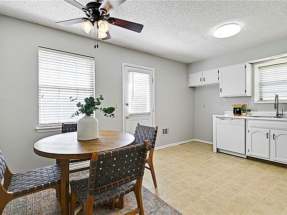 5th image of 6709 W 150th St
