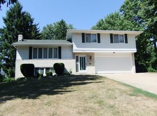30165 Ridge Rd, Wickliffe, OH 44092