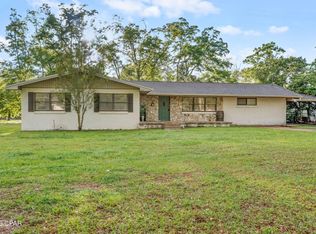 872 1st St, Chipley, FL 32428