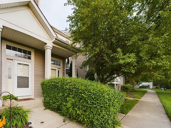 2nd image of 2725 Canyon Dr #86