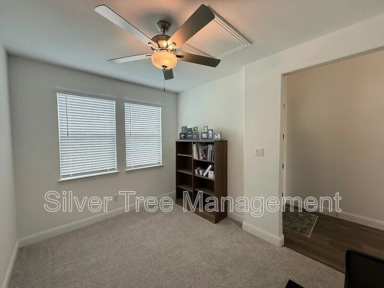 14728 Ledger Ln — Photo 37